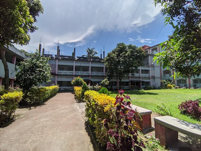 খুলনা মুহসিন মহিলা কলেজে নিয়োগ পরীক্ষায় অস্বচ্ছতা ও অনিয়মের অভিযোগ